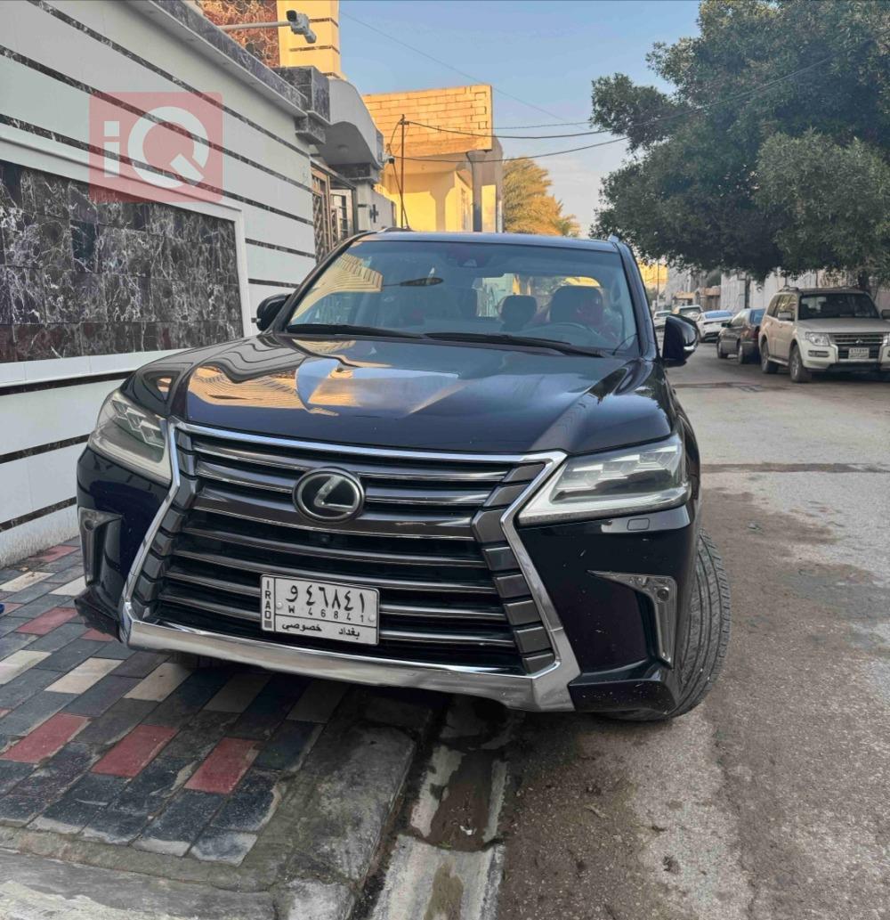 لكزس LX